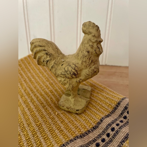 5 PIECE COLLECTION OF FARMHOUSE PRIMITIVE DECORATIVE HOME DECOR - Picture 5 of 8